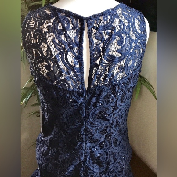MARINA Navy Illusion Yoke Lace Gown Sequins Dress Size 8 NEW WITH TAG - Picture 3 of 15